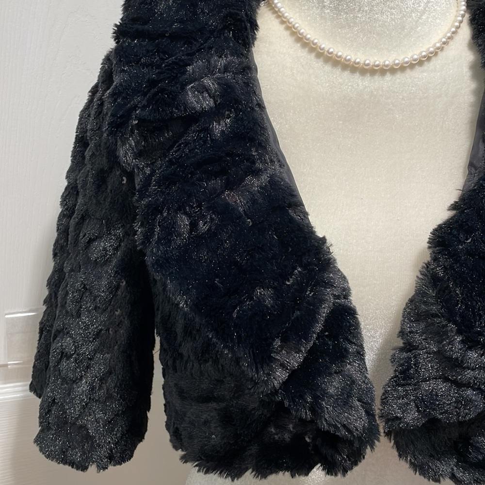 Faux Fur Short Jacket
💥Final Price💥 - Picture 2 of 8